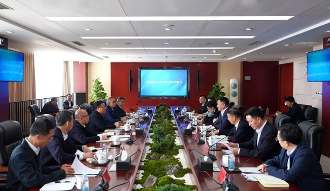 余紅輝會見廣西壯族自治區(qū)政府黨組成員、自治區(qū)國資委黨委書記秦如培一行