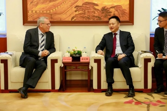 余紅輝會見書贊桉諾全球CEO沃爾特一行
